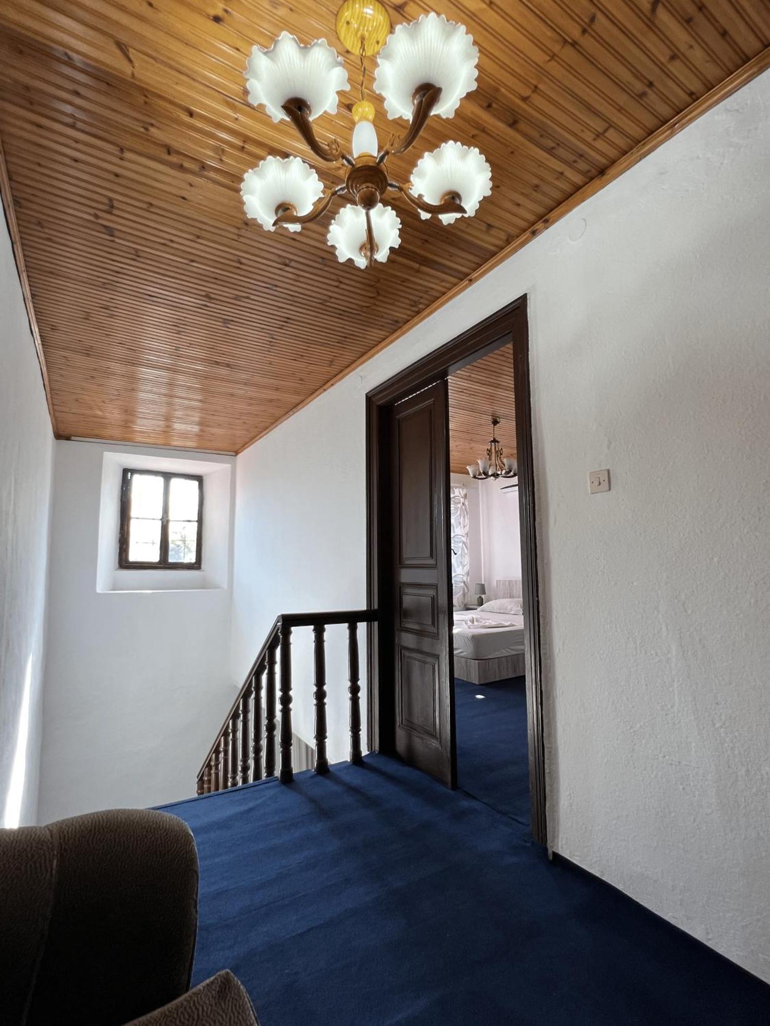 Onetwosleep Guesthouse Shkodër Екстериор снимка